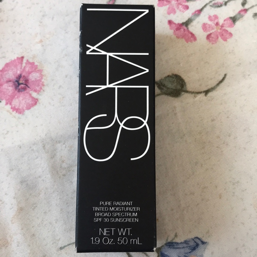 NEW Nars Pure Radiant Tinted Moisturizer